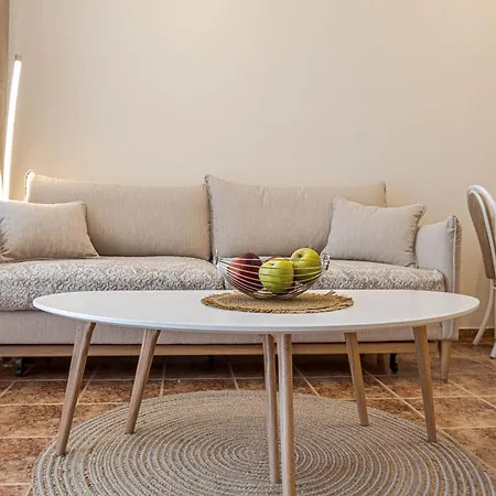 1br 8 Mins To With Designated Workspace