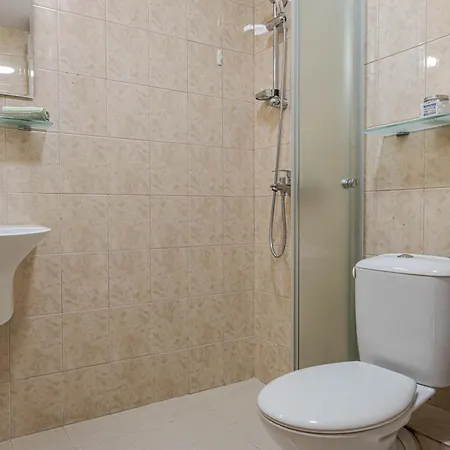 Апартаменты 1br Nomad-friendly 15mins Walk To Centre With Designated Workspace Варна