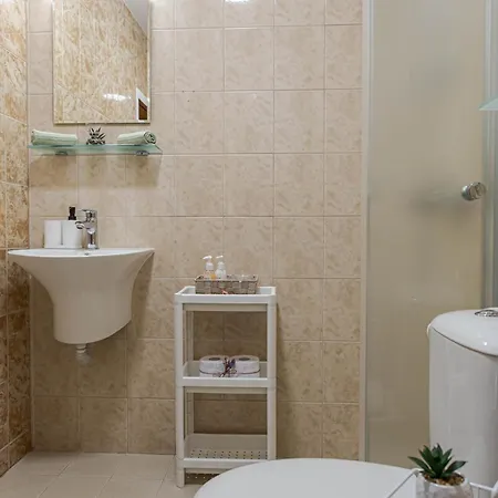 1br Nomad-friendly 15mins Walk To Centre With Designated Workspace Варна