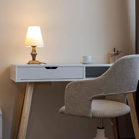 Апартаменты 1br Nomad-friendly 15mins Walk To Centre With Designated Workspace Варна