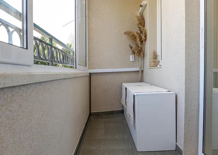 アパート 1br Nomad-friendly 15mins Walk To Centre With Designated Workspace