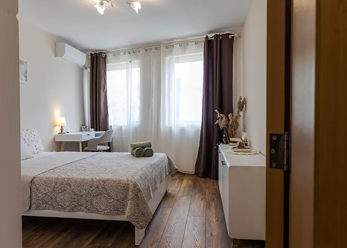 1br Nomad-friendly 15mins Walk To Centre With Designated Workspace * ヴァルナ
