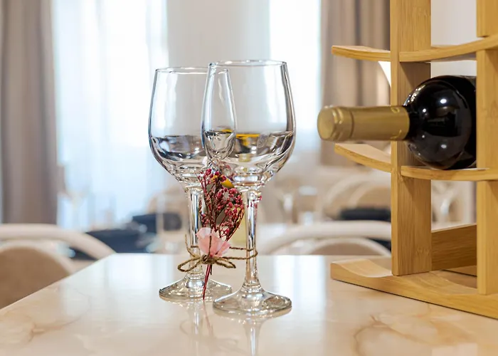 1br Nomad-friendly 15mins Walk To Centre With Designated Workspace ヴァルナ