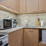 1br Nomad-friendly 15mins Walk To Centre With Designated Workspace Apartament *