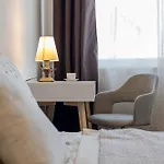 Apartament 1br Nomad-friendly 15mins Walk To Centre With Designated Workspace *