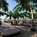 Apartament 1br Nomad-friendly 15mins Walk To Centre With Designated Workspace