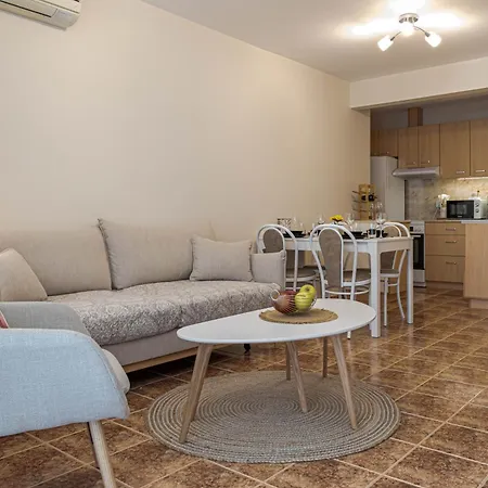 1br Nomad-friendly 15mins Walk To Centre With Designated Workspace *