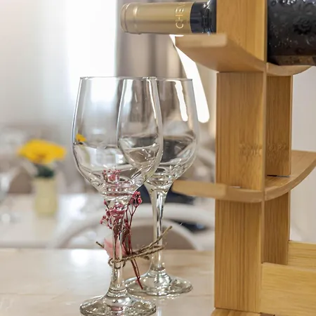 Apartment 1br 8 Mins To With Designated Workspace