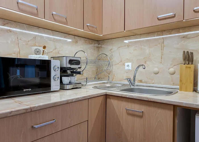 1br Nomad-friendly 15mins Walk To Centre With Designated Workspace 아파트