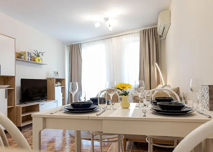 1br 8 Mins To With Designated Workspace Varna