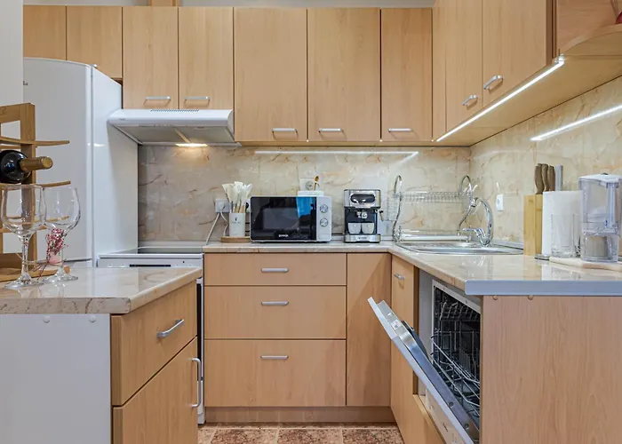 아파트 1br Nomad-friendly 15mins Walk To Centre With Designated Workspace *