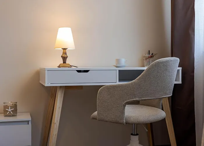 Apartamento 1br 8 Mins To With Designated Workspace Varna