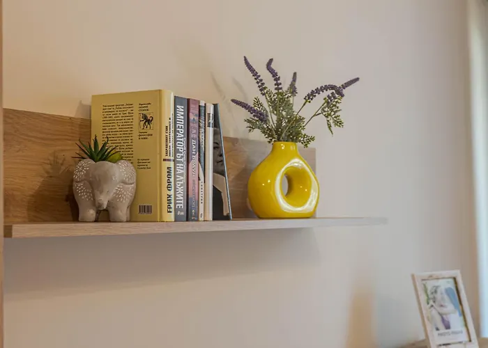 1br 8 Mins To With Designated Workspace *