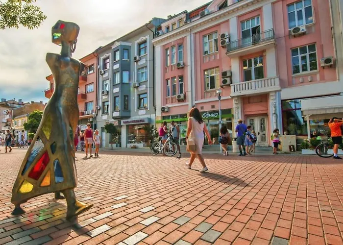 1br Nomad-friendly 15mins Walk To Centre With Designated Workspace 아파트 바르나